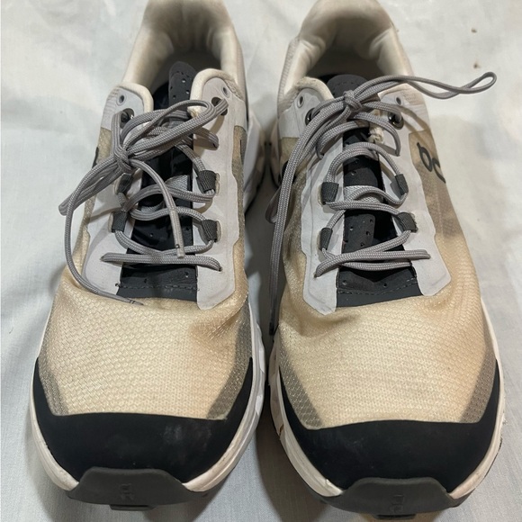 On RUNNING CLOUDVISTA GLACIER BLACK  Shoes WHITE and Gray - Picture 5 of 8